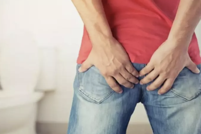 Si duhet të ushqehet një pacient me çarje anale?