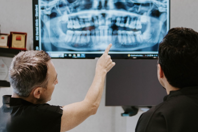 چه زمانی تصویربرداری رادیولوژیک در بیماری‌های مقعدی ضروری است؟